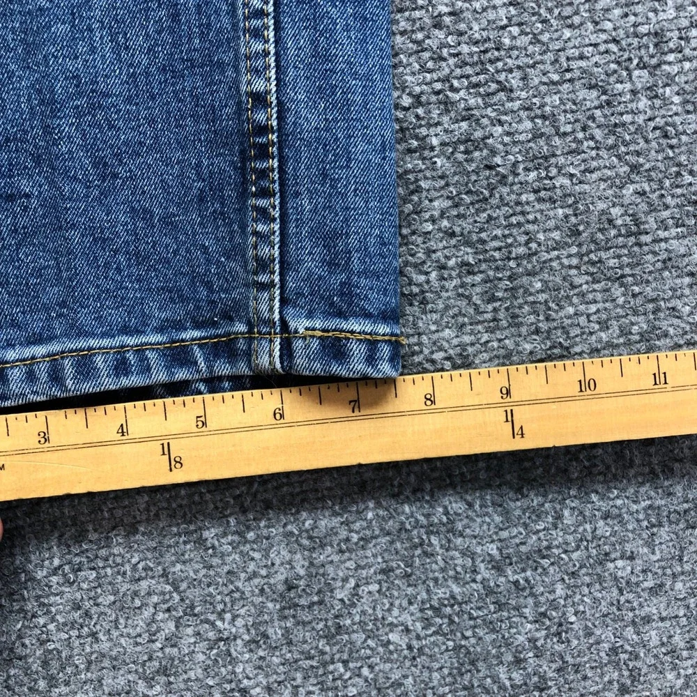 Levis 505 Regular Fit Straight Leg Jeans Mens 30x32 Medium Wash Blue Denim